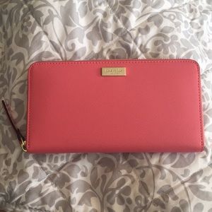 BRAND NEW Kate Spade Wallet!